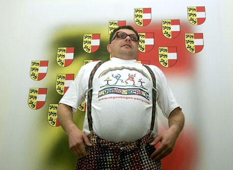 reinhard_mit_regenbogen-leiberl